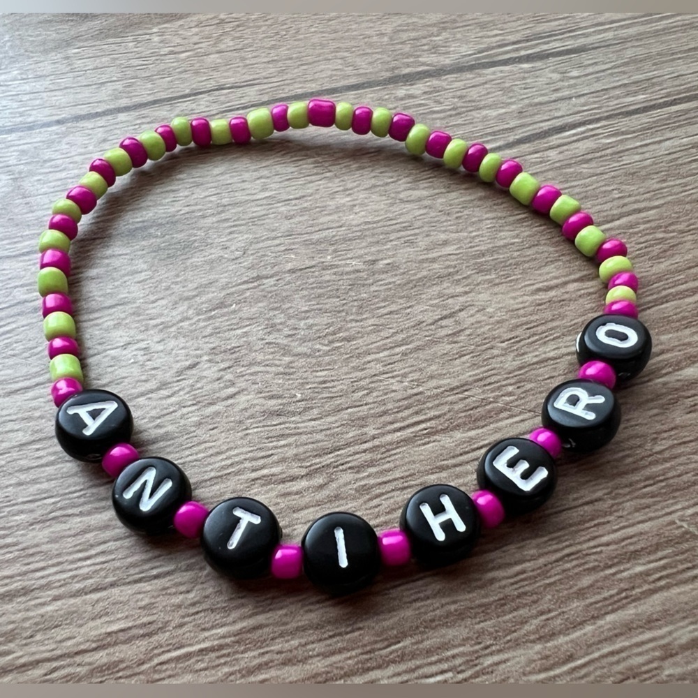 Taylor Swift Eras Tour Friendship Bracelet - Picture 4 of 4